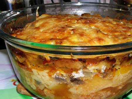 Potatis med kött i ugnen: hur man lagar läckra?