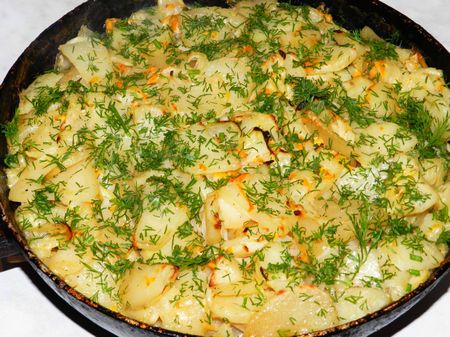 Potatis med kött i ugnen: hur man lagar läckra?