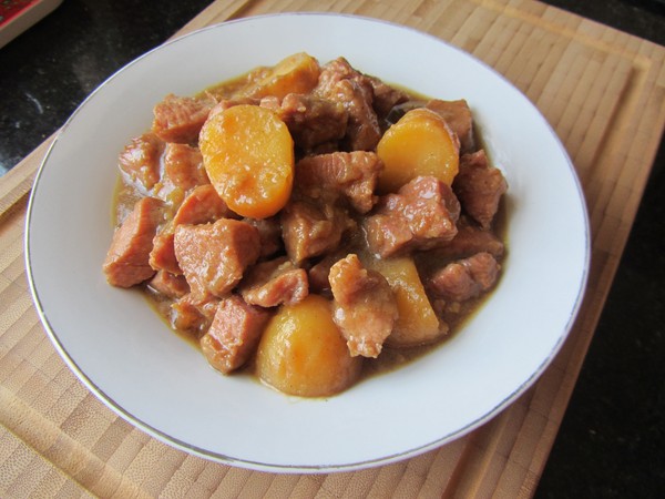 Potatis stewed med fläsk: bästa bästa recept