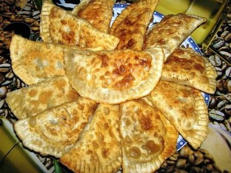 Kaukasiska pajer med kött - Chebureks Kaukasiska pajer med kött - Chebureks