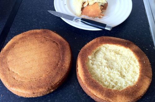 Receptet på en utsökt och ovanlig muffin i en multivark - steg för steg med fotot