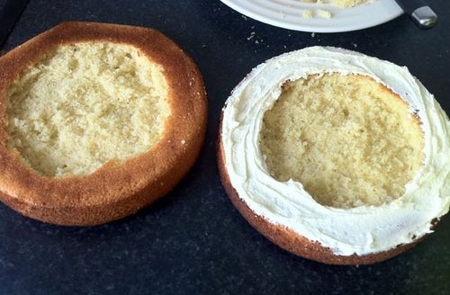 Receptet på en utsökt och ovanlig muffin i en multivark - steg för steg med fotot