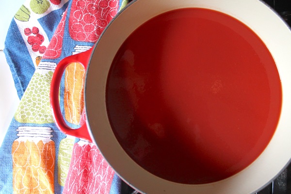 Ketchup av egna händer från tomater: Steg-för-steg recept för skörd för vintern