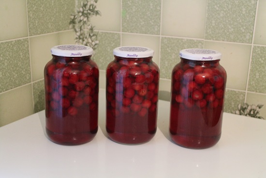 Doftande kompott från körsbär till vintern - recept