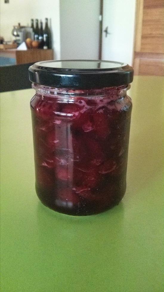 Doftande kompott från körsbär till vintern - recept