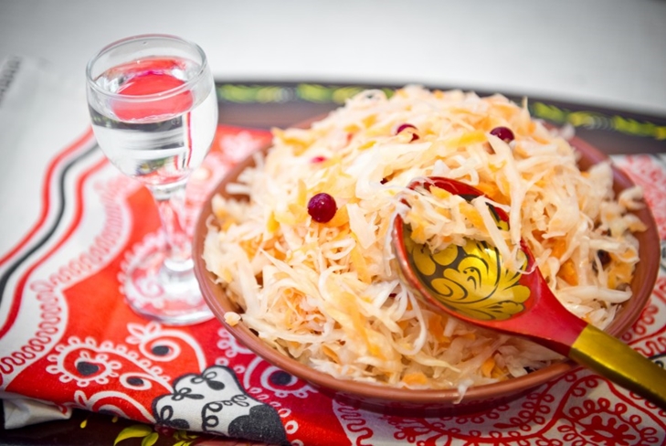 Surkål med tranbär för vintern - bilder och recept