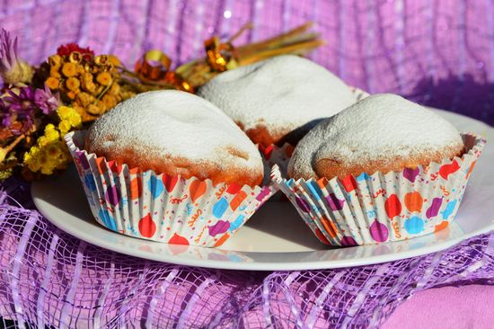 Muffins med pommes frites, enkelt recept. Klassiska muffins, steg för steg matlagning hemma.