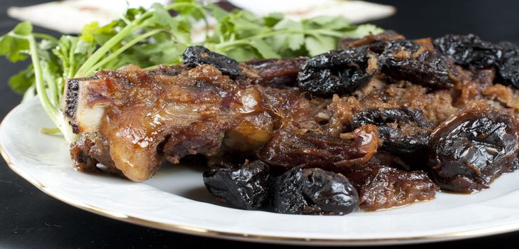 Recept på kött med pommes frites i en multivarquet - ett gott recept på semesteret