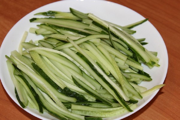 Gurkor på koreanska för vintern - recept med morötter, kött, utan sterilisering. Sallad av gurkor på koreanska för vintern med snabb matlagning