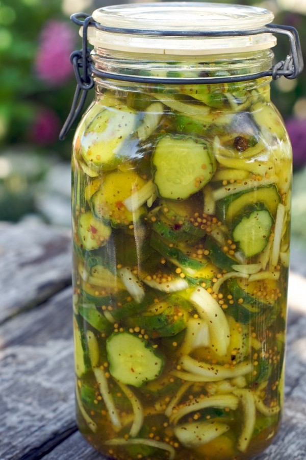 Gurkor med senap för vintern i burkar, recept med foto