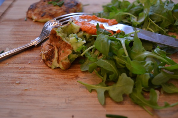 Läckra pannkakor från courgetter på snabba recept