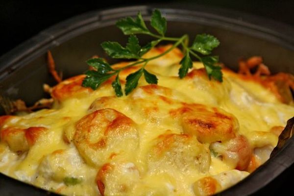 Halibut, bakad i ugnen: recept med ett foto. Hur man lagar hälleflundra, bakas helt i ugn, i folie, med grönsaker, med potatis och ost