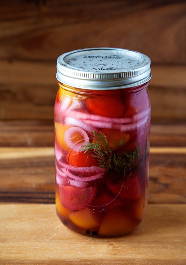 Tomater i sin egen juice för vintern, recept med foton Tomater i sin egen juice för vintern, recept med foton