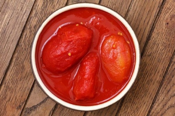 Tomater i sin egen juice för vintern, recept med foton