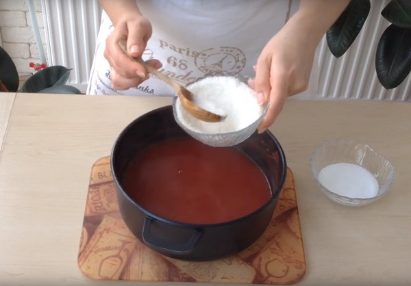 Tomater i sin egen juice för vintern, recept med foton