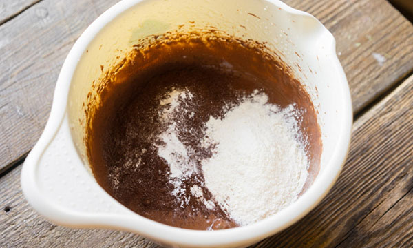 Ett enkelt recept: festliga chokladmuffins med ganash