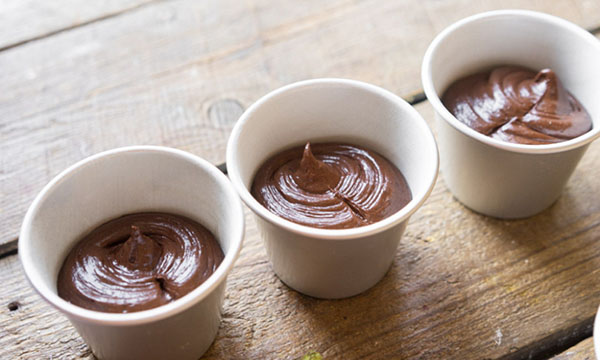 Ett enkelt recept: festliga chokladmuffins med ganash