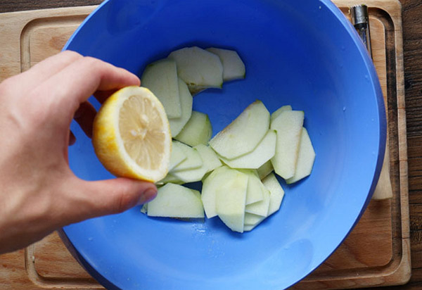 Enkelt recept på äppeltårta med kanel
