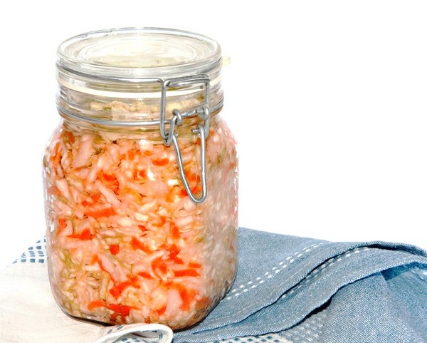 Recept från kål till vintern: goda sallader, räkor utan vinäger, med aspirin, utan sterilisering
