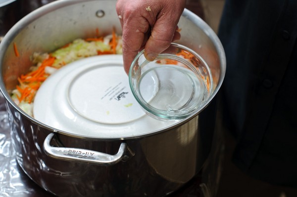 Recept från kål till vintern: goda sallader, räkor utan vinäger, med aspirin, utan sterilisering