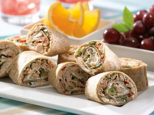 Läckra och snabba mellanmål - lavash rullar med fisk