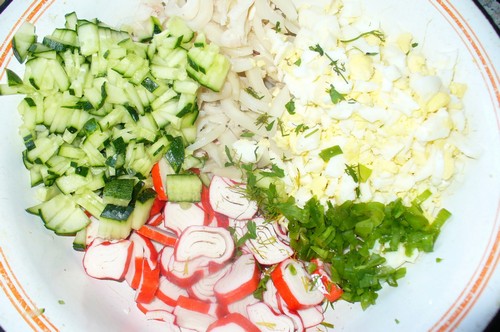 Räksallad med krabba pinnar