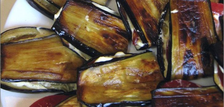Teschin tunga från aubergine