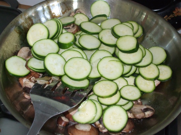 Tasty stewed zucchini - recept