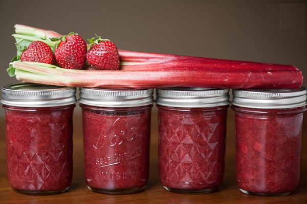 Jam från rabarbern