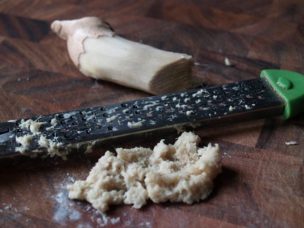 Så brygga sylt från en plommon med en sten och pitted - enkla recept
