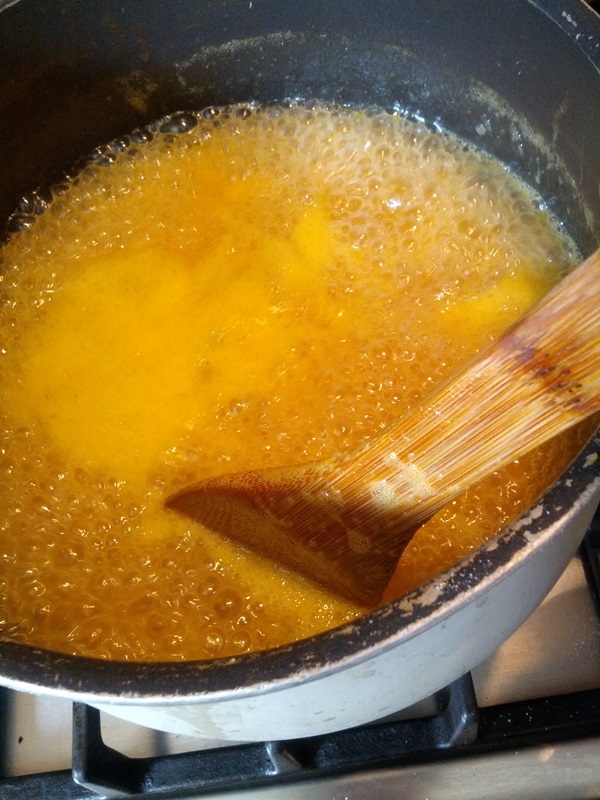Så brygga sylt från en plommon med en sten och pitted - enkla recept