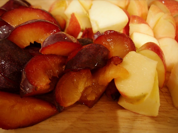Så brygga sylt från en plommon med en sten och pitted - enkla recept
