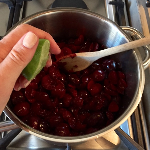 Så brygga sylt från en plommon med en sten och pitted - enkla recept