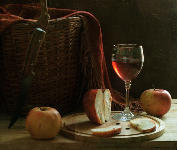 Hemlagat vin från äpplen