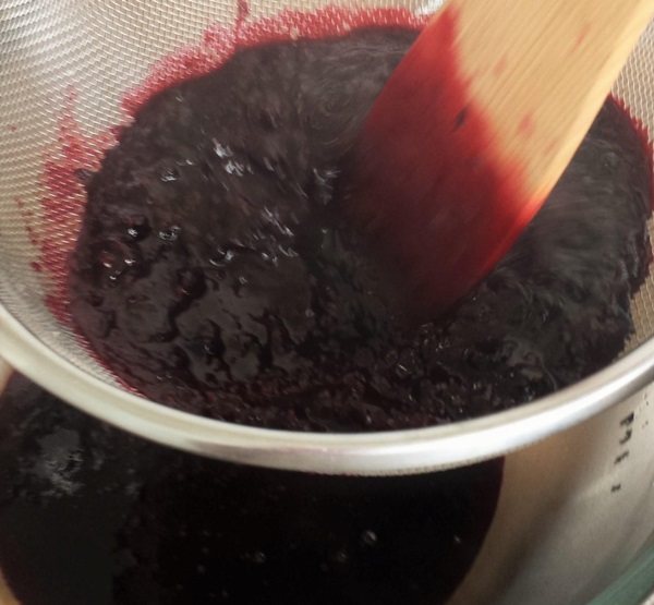 Läckra gelé från svartbär - recept