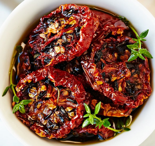 Soltorkade tomater, recept hemma. Hur man gör soltorkade tomater i en grönsakstork, ugn, för vintern Soltorkade tomater, recept hemma. Hur man gör soltorkade tomater i en grönsakstork, ugn, för vintern