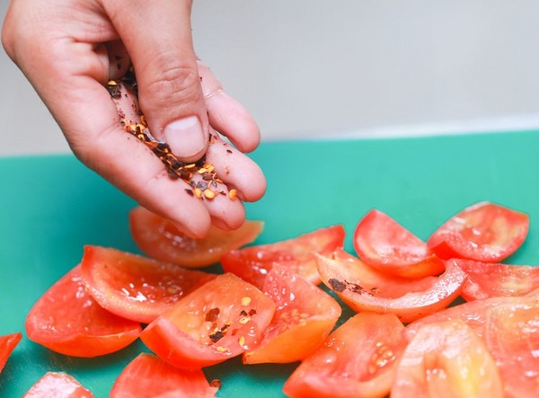 Soltorkade tomater, recept hemma. Hur man gör soltorkade tomater i en grönsakstork, ugn, för vintern