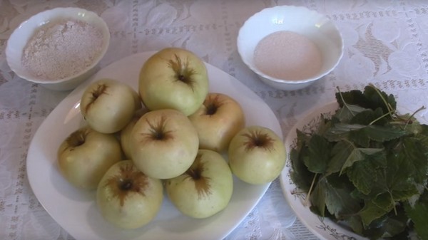 Äpplen för vintern i bankerna - räkor och recept - blötläggt och kilar, komposit, sylt, pajarkost. Hur man håller äpplen på vintern hemma