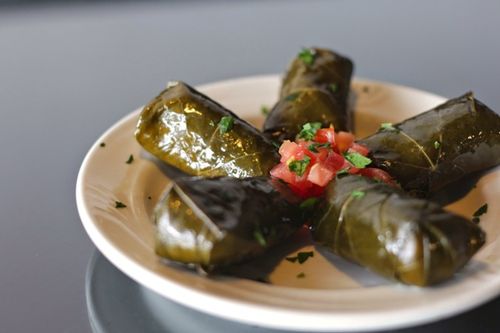 Receptet för att skörda druvblad för dolma Hur man plockar vinblad till dolma