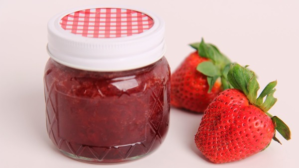Gelé från jordgubbar till vintern, recept