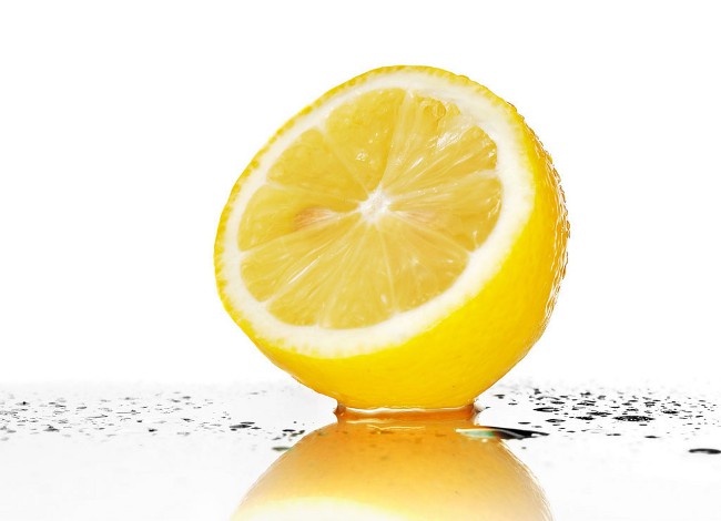 Essensiell olja av citron